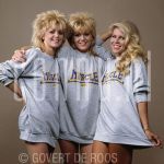 25-05-1982 Luv, Marga Scheide at studio in Amsterdam.

[keywords]Posed, Half Length, Eyecontact, Smiling, Singers[/keywords]